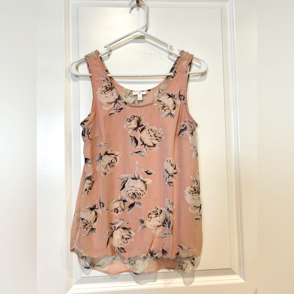 Sleeveless floral top size S